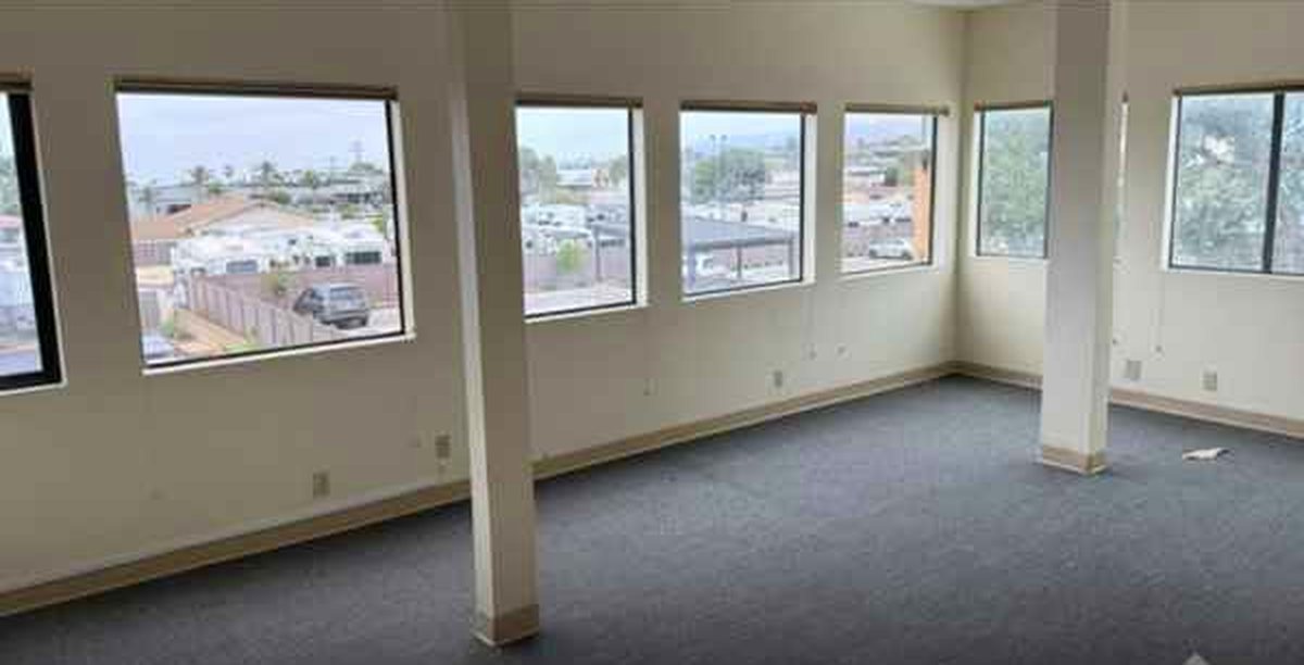 West-facing windows and afternoon light in the studio